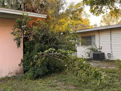 2911 Novus Street Sarasota FL 34237
