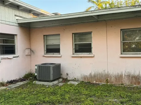 2911 Novus Street Sarasota FL 34237