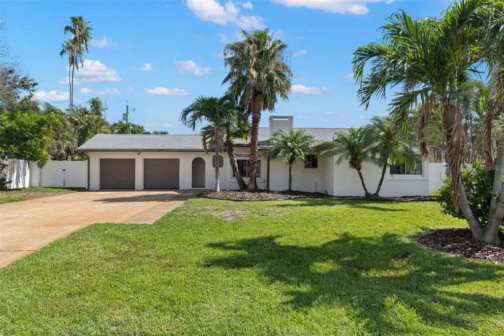 109 13th Street Belleair Beach FL 33786