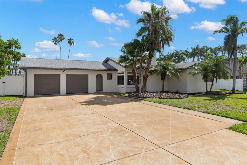109 13th Street Belleair Beach FL 33786