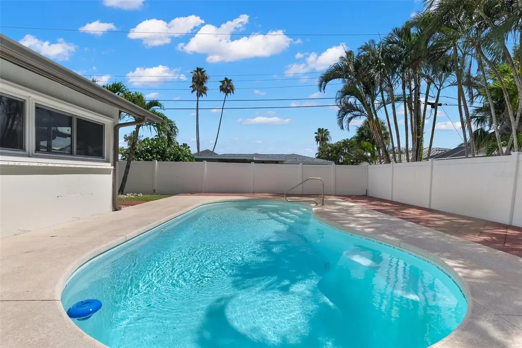 109 13th Street Belleair Beach FL 33786