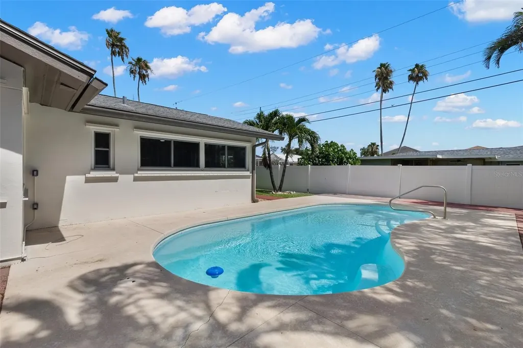 109 13th Street Belleair Beach FL 33786