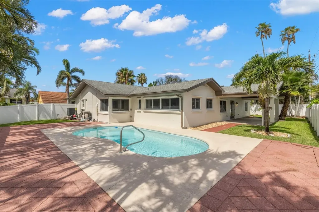 109 13th Street Belleair Beach FL 33786