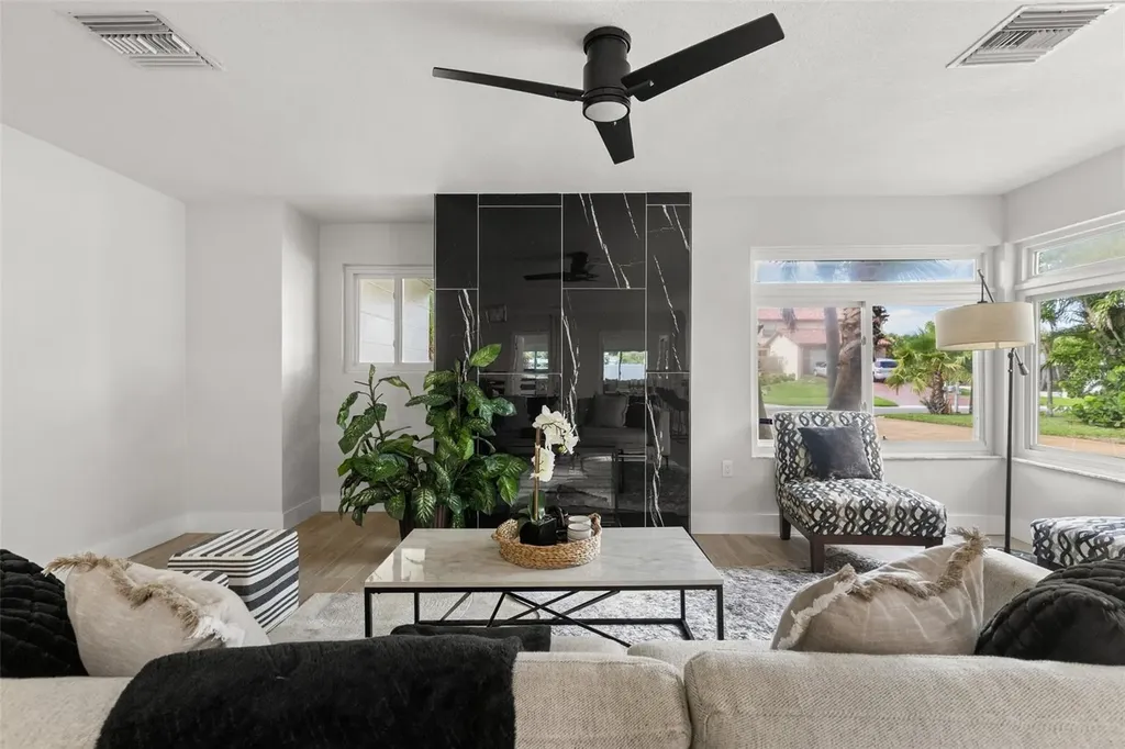 109 13th Street Belleair Beach FL 33786