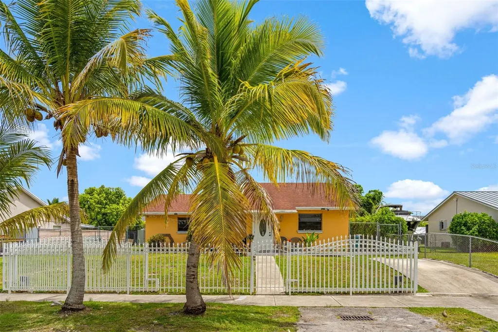 15950 SW 302nd Terrace Homestead FL 33033