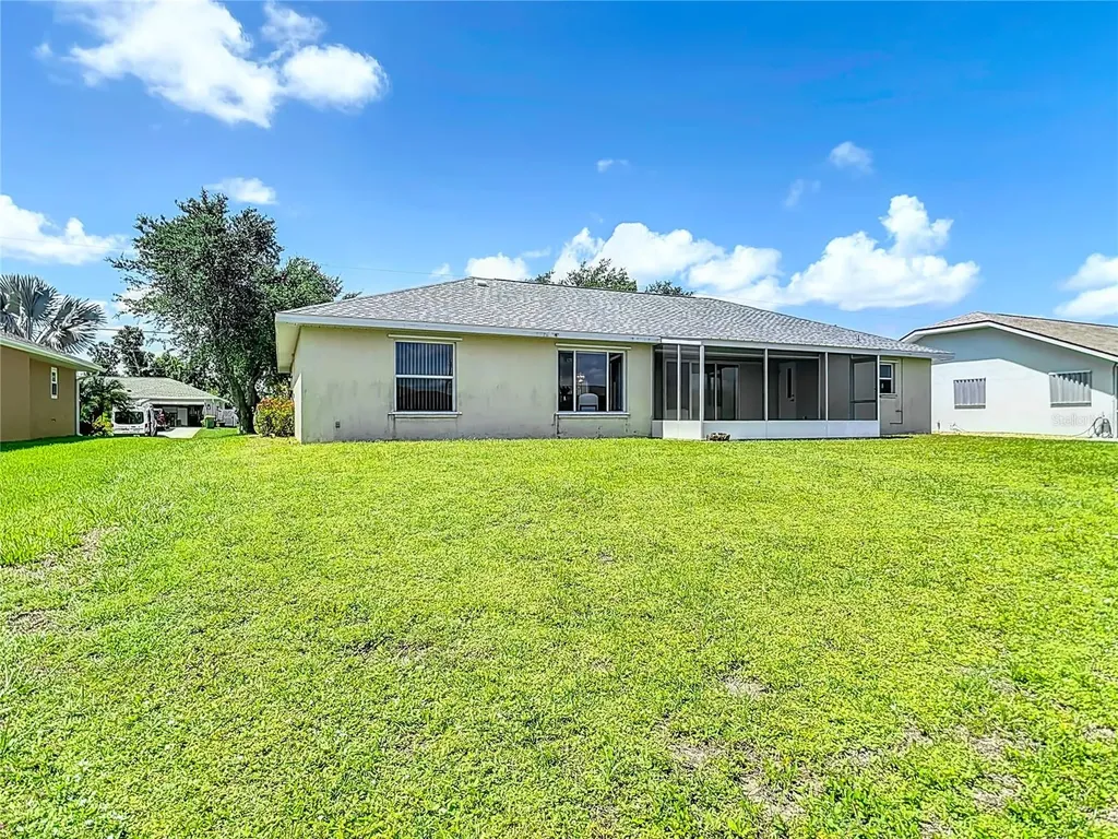 104 Mark Twain Lane Rotonda West FL 33947