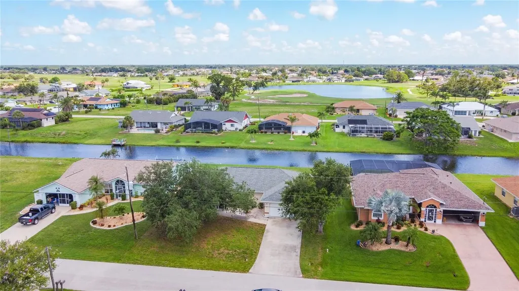 104 Mark Twain Lane Rotonda West FL 33947