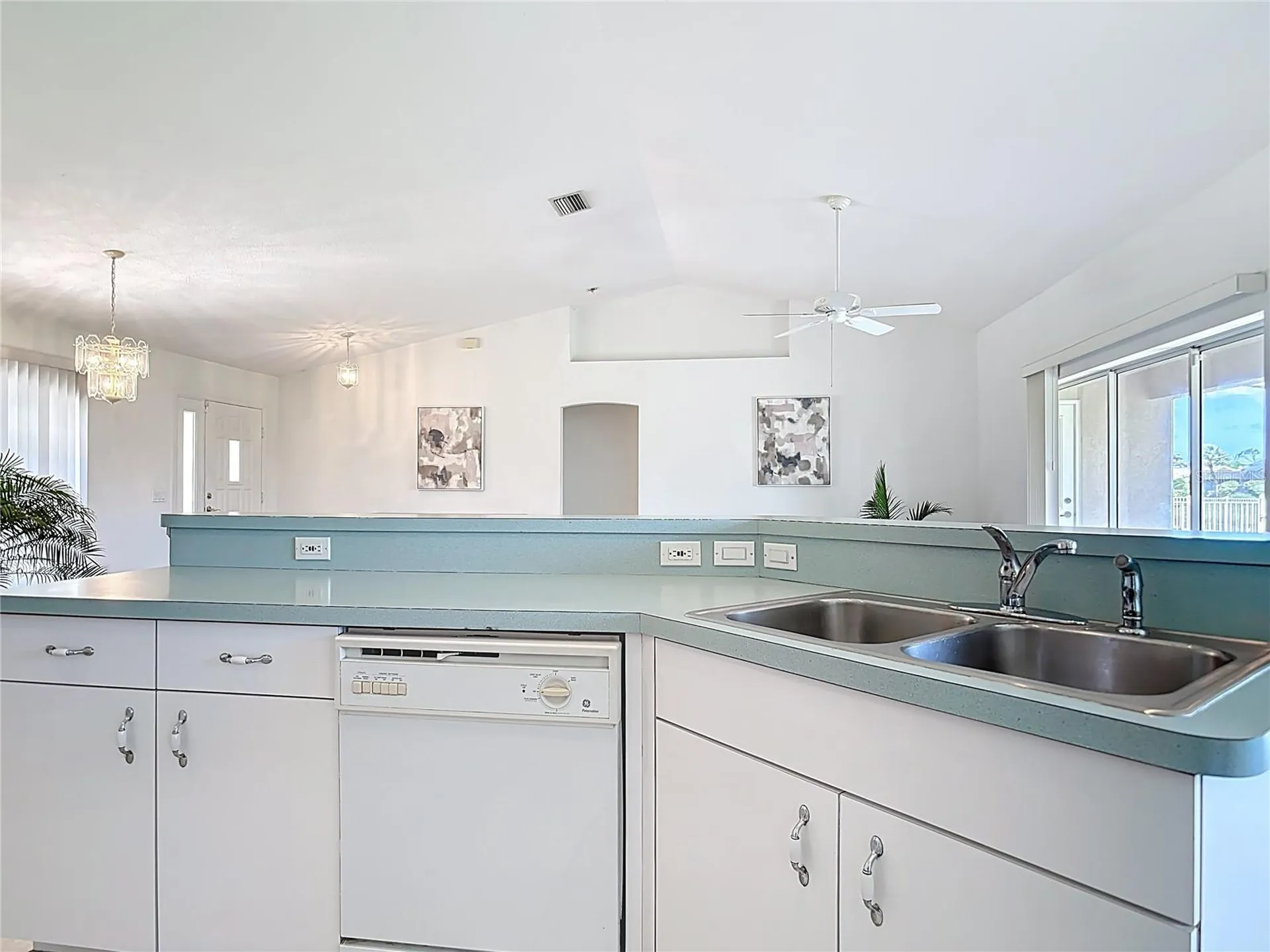 104 Mark Twain Lane Rotonda West FL 33947