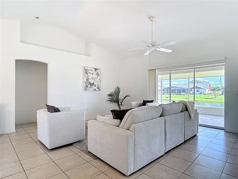104 Mark Twain Lane Rotonda West FL 33947