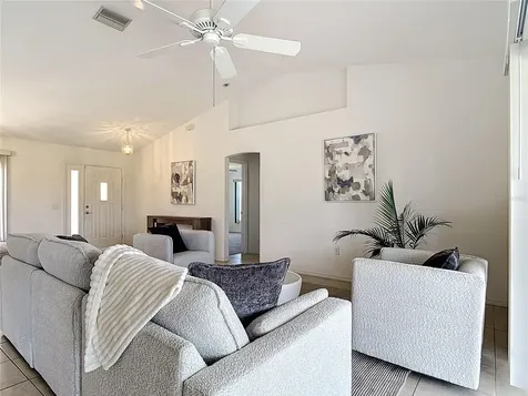 104 Mark Twain Lane Rotonda West FL 33947