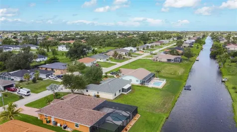 104 Mark Twain Lane Rotonda West FL 33947