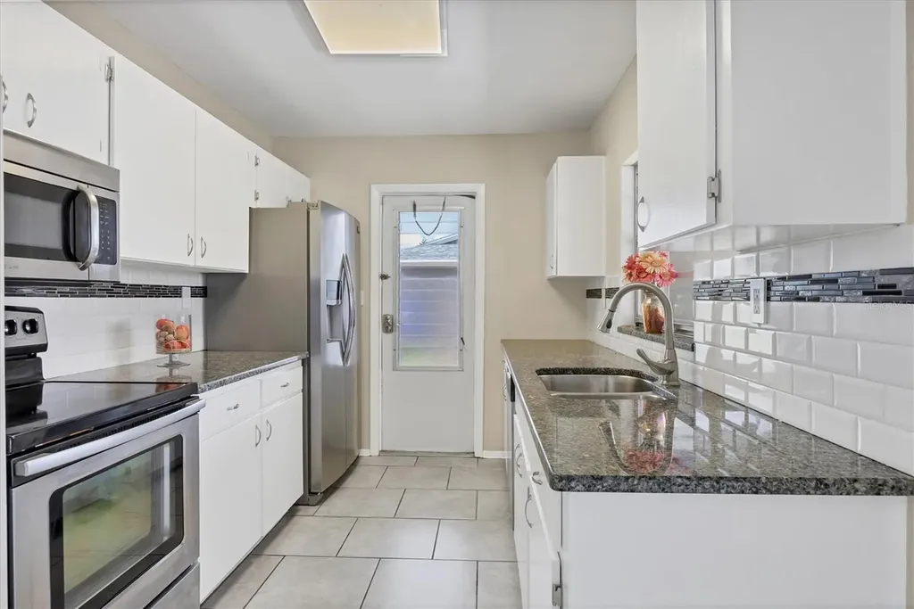 8258 San Jacinto Avenue North Port FL 34287