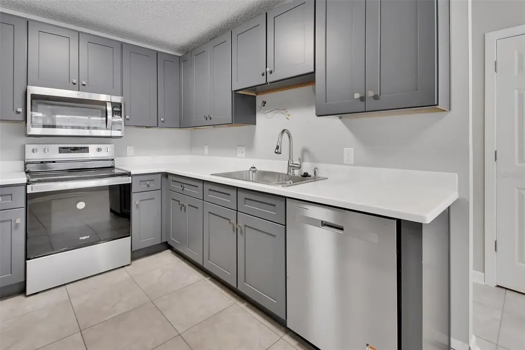 2480 S Glen Eagles Drive Deland FL 32724
