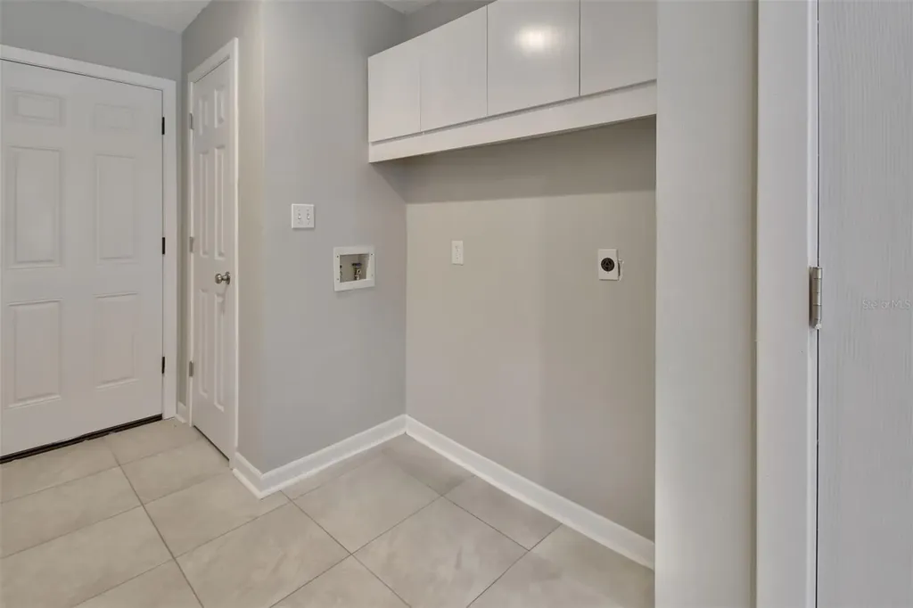 2480 S Glen Eagles Drive Deland FL 32724