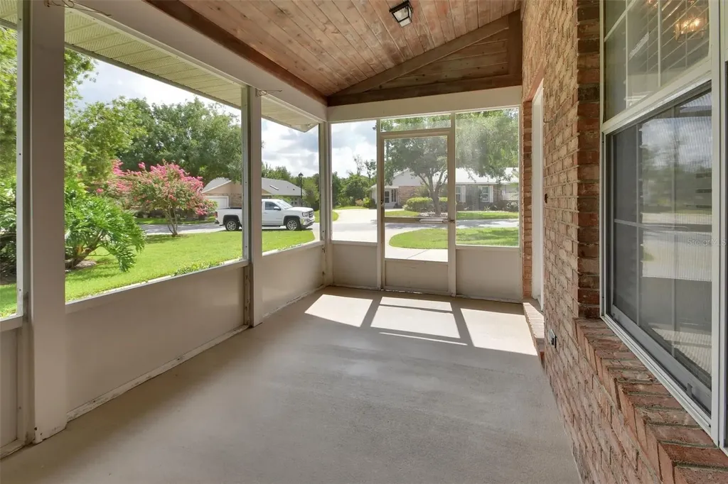 2480 S Glen Eagles Drive Deland FL 32724