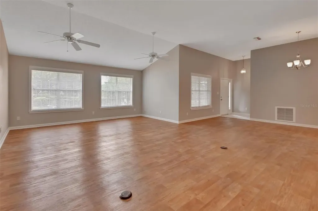 2480 S Glen Eagles Drive Deland FL 32724