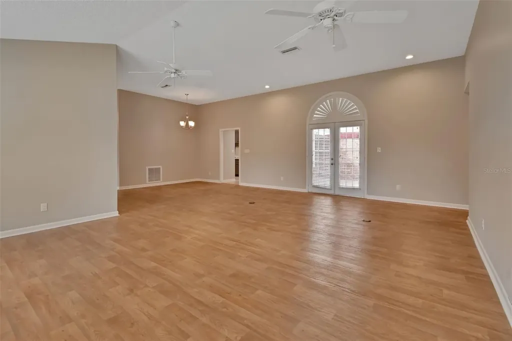 2480 S Glen Eagles Drive Deland FL 32724