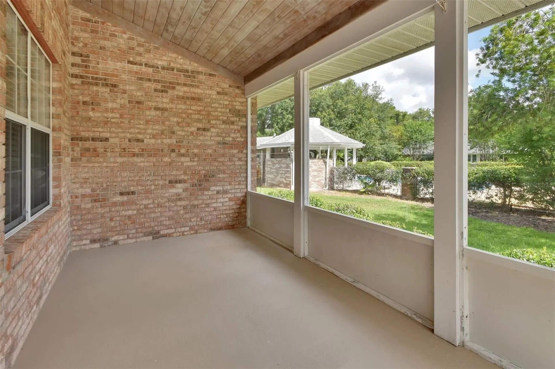 2480 S Glen Eagles Drive Deland FL 32724
