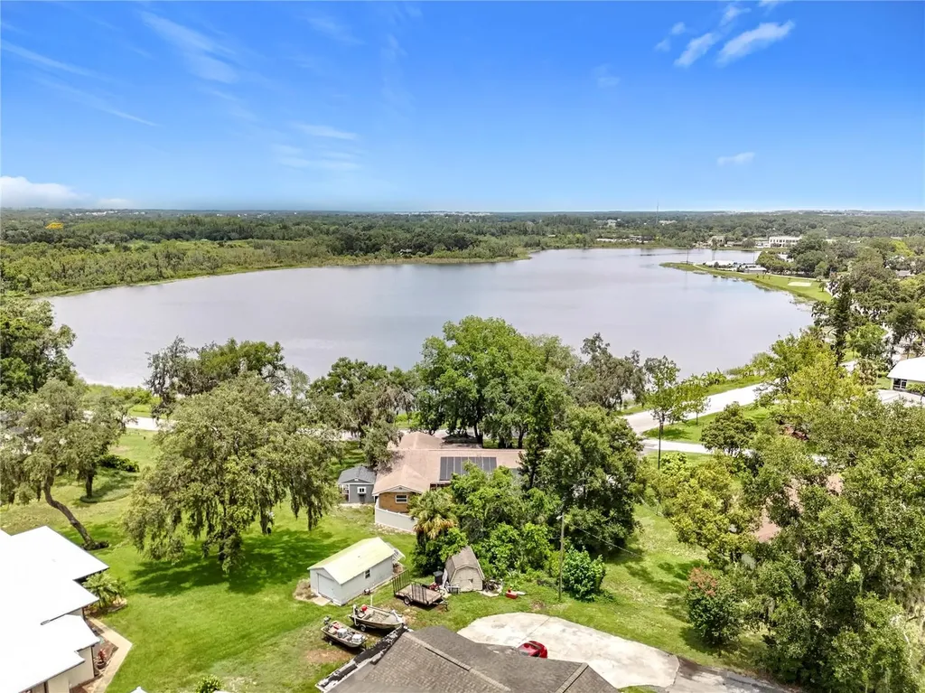 919 S Lake Avenue Groveland FL 34736