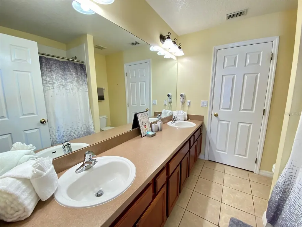 8000 Acadia Estates Court Kissimmee FL 34747