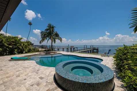 3319 Bayshore Boulevard NE St Petersburg FL 33703