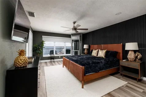 3319 Bayshore Boulevard NE St Petersburg FL 33703