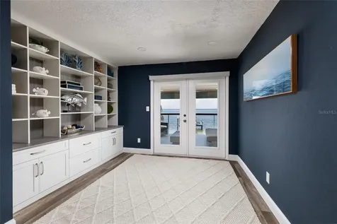 3319 Bayshore Boulevard NE St Petersburg FL 33703