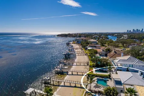 3319 Bayshore Boulevard NE St Petersburg FL 33703