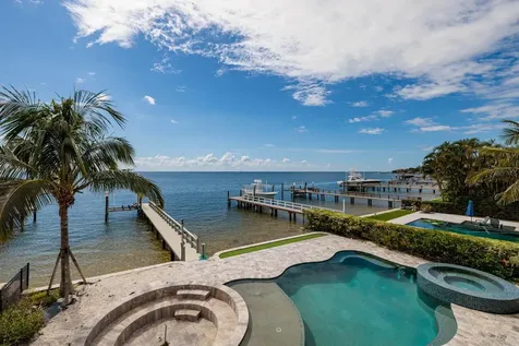 3319 Bayshore Boulevard NE St Petersburg FL 33703