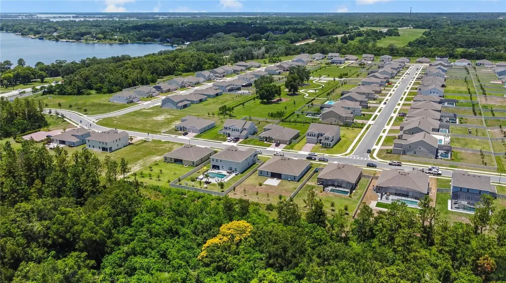 5264 Obsidian Gate Drive Mount Dora FL 32757