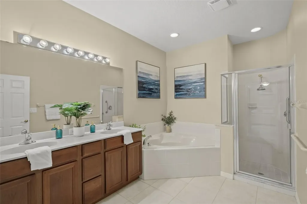 4443 Kariba Lake Terrace Sarasota FL 34243