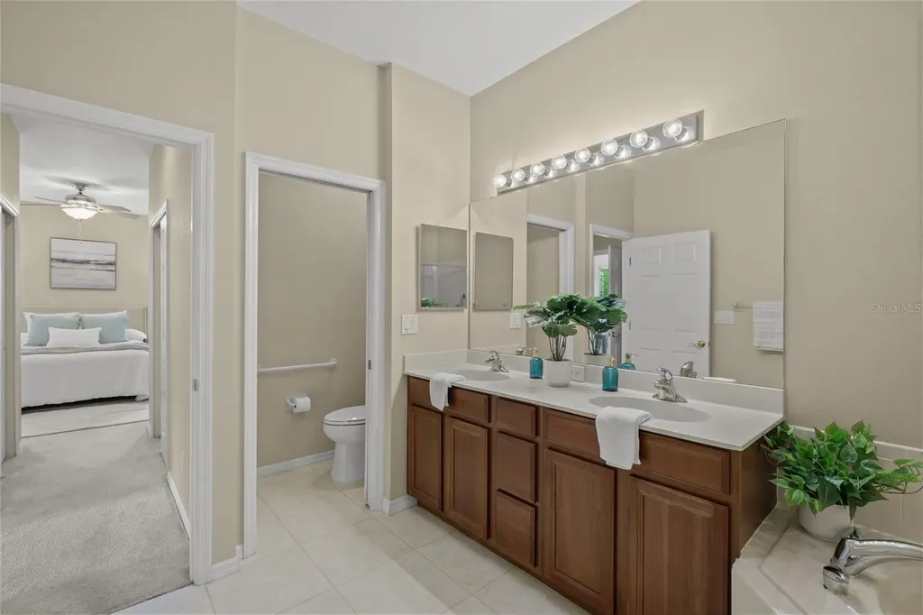 4443 Kariba Lake Terrace Sarasota FL 34243