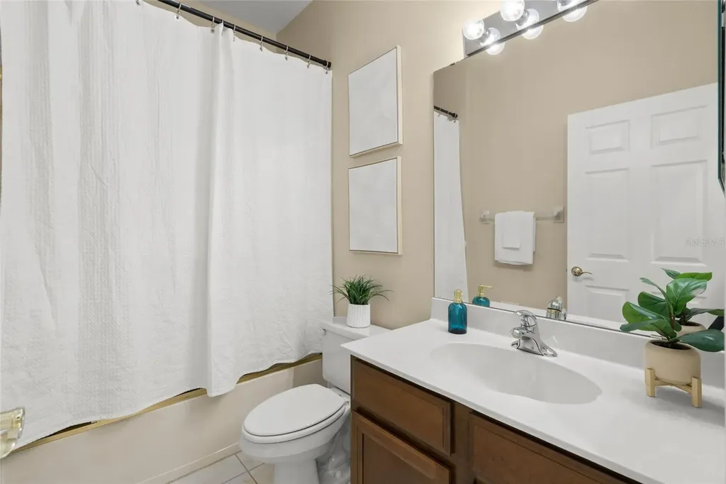4443 Kariba Lake Terrace Sarasota FL 34243