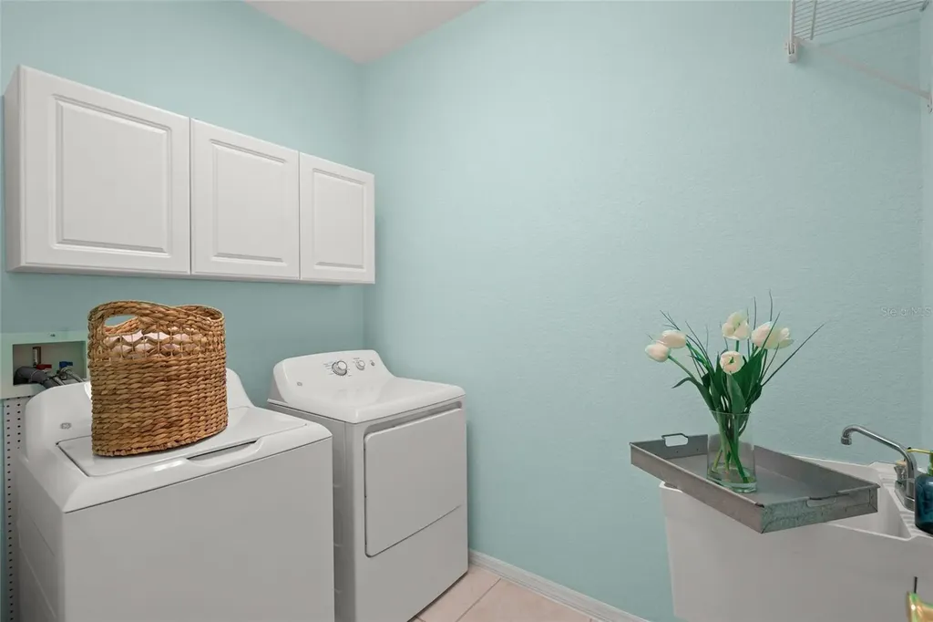 4443 Kariba Lake Terrace Sarasota FL 34243