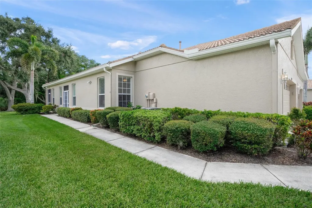 4443 Kariba Lake Terrace Sarasota FL 34243