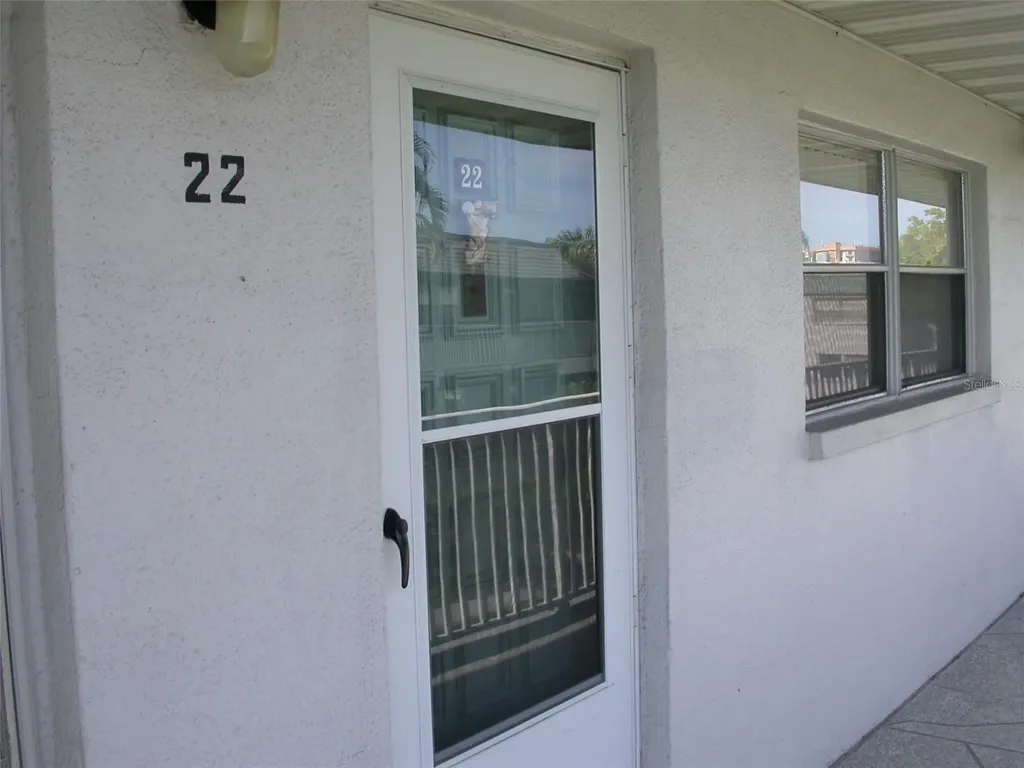 5217 81st Street N St Petersburg FL 33709