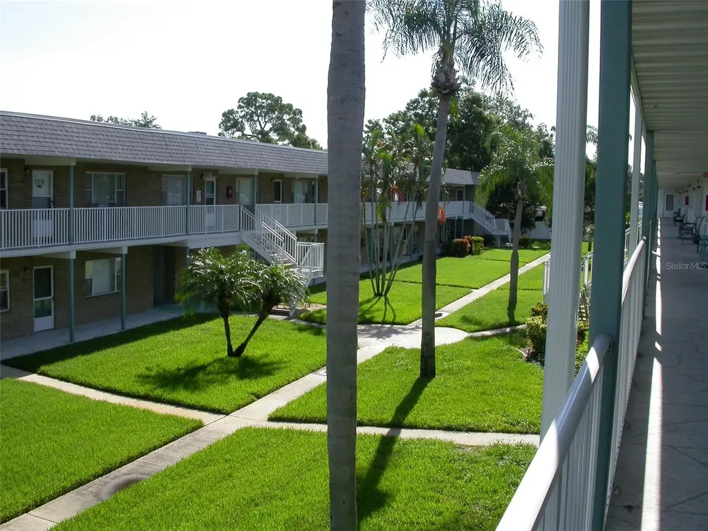 5217 81st Street N St Petersburg FL 33709