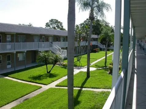 5217 81st Street N St Petersburg FL 33709