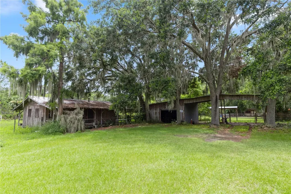 11522 Dead River Road Tavares FL 32778