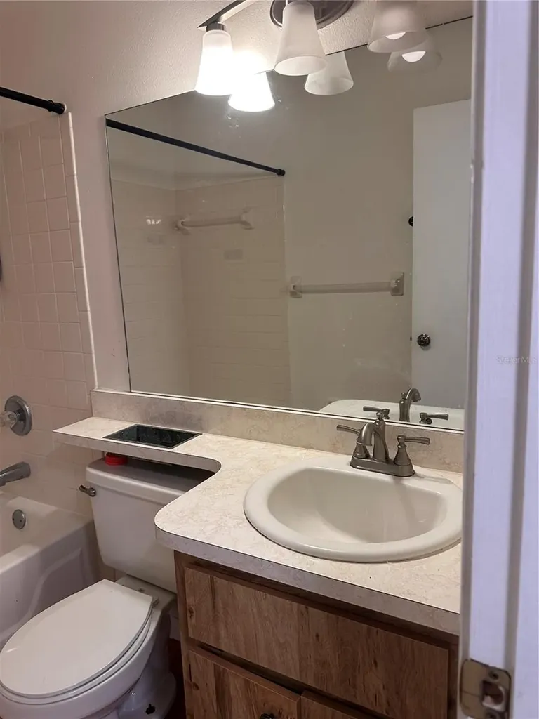 39132 County Road 54 Road Zephyrhills FL 33542