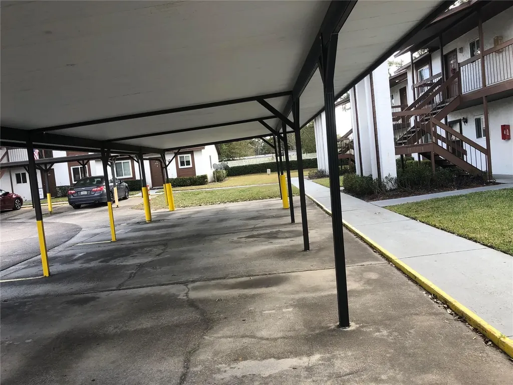 39132 County Road 54 Road Zephyrhills FL 33542