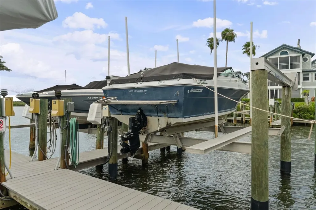 1269 Dockside Place Sarasota FL 34242