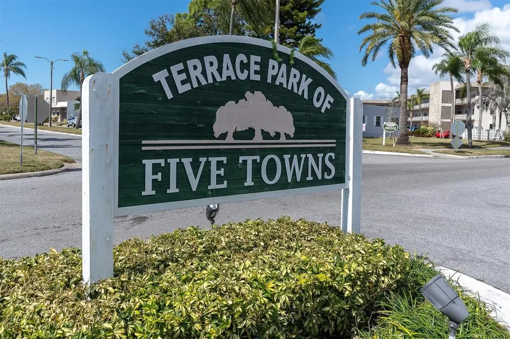 8198 Terrace Garden Drive St Petersburg FL 33709