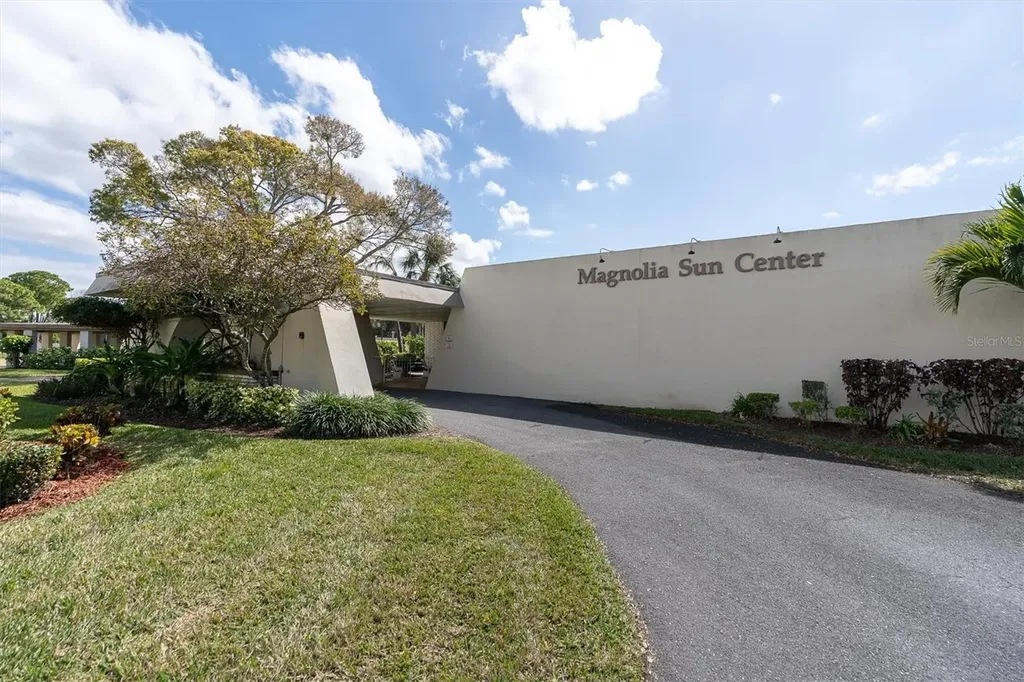 8198 Terrace Garden Drive St Petersburg FL 33709