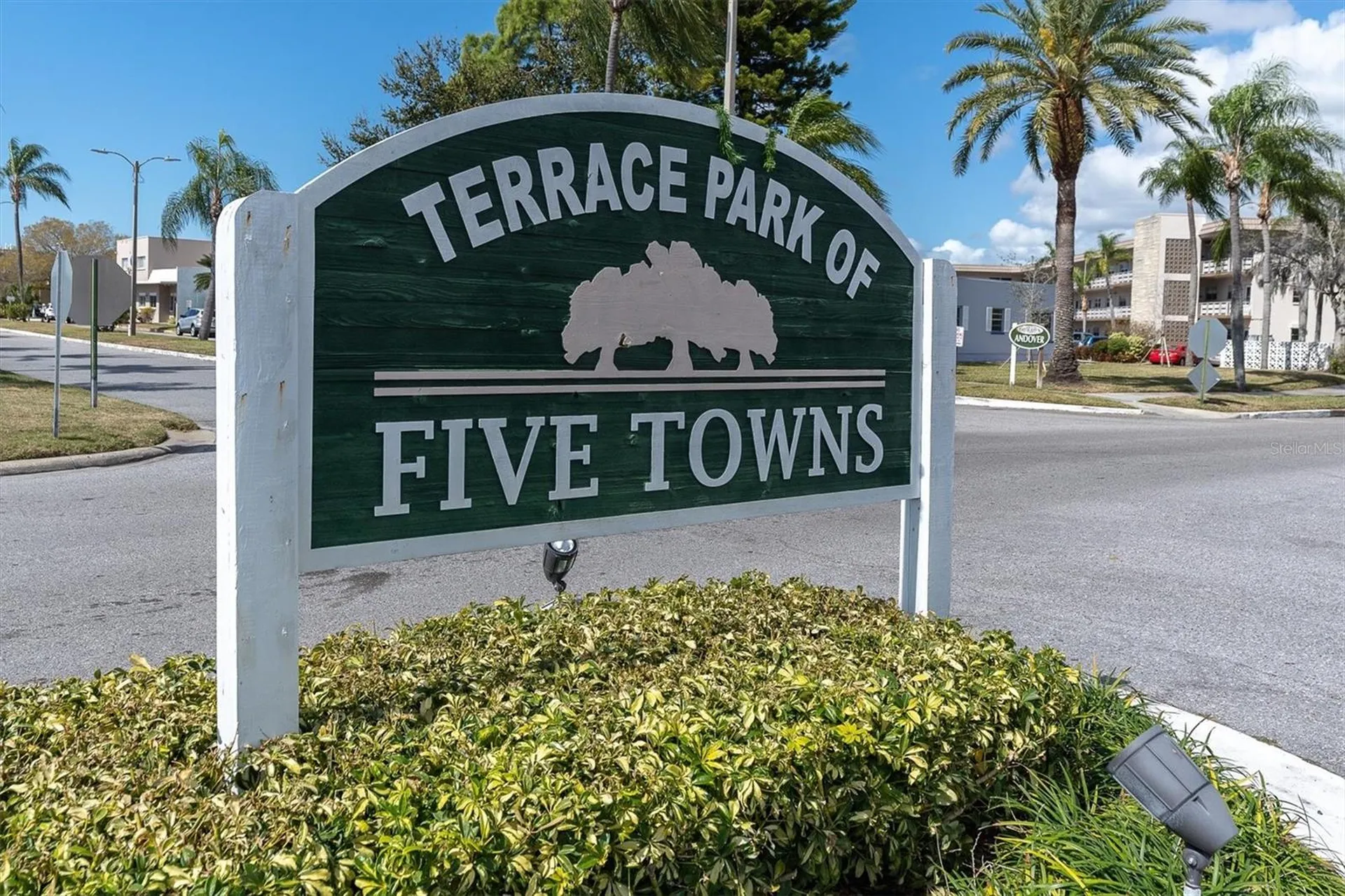 8198 Terrace Garden Drive St Petersburg FL 33709