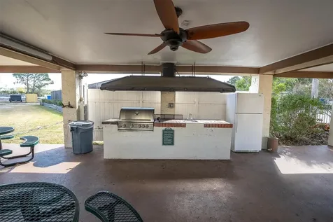 8198 Terrace Garden Drive St Petersburg FL 33709