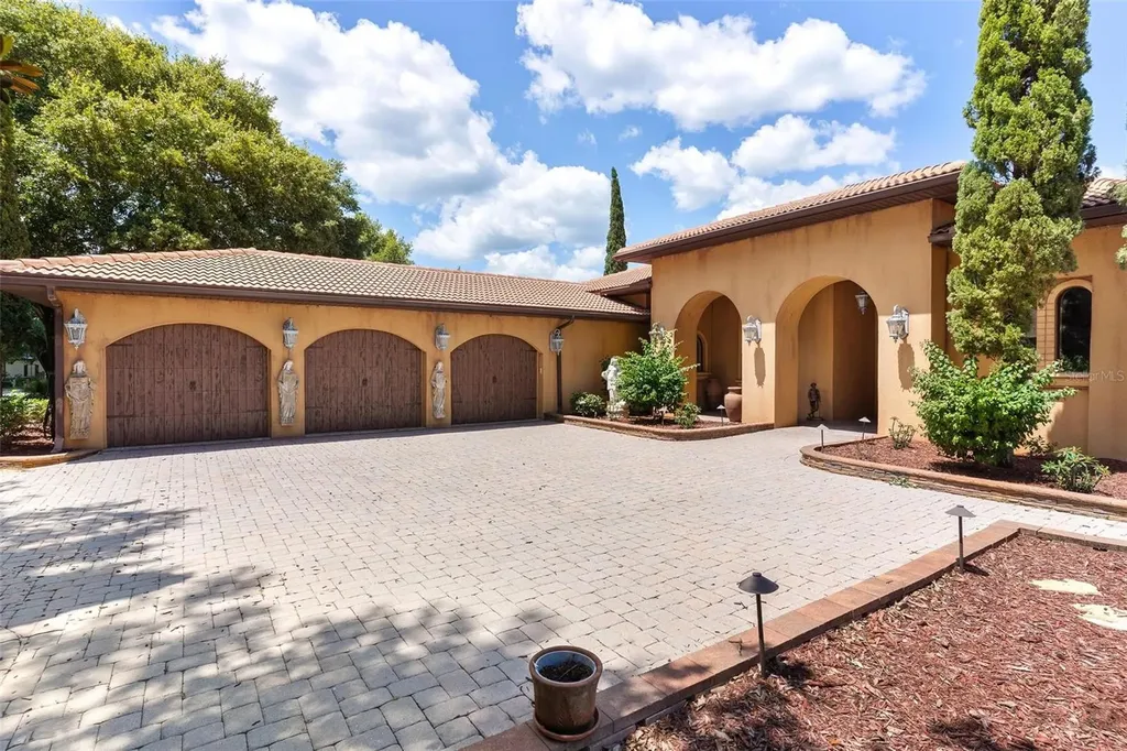 5235 Greens Drive Lady Lake FL 32159