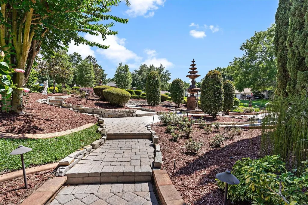 5235 Greens Drive Lady Lake FL 32159