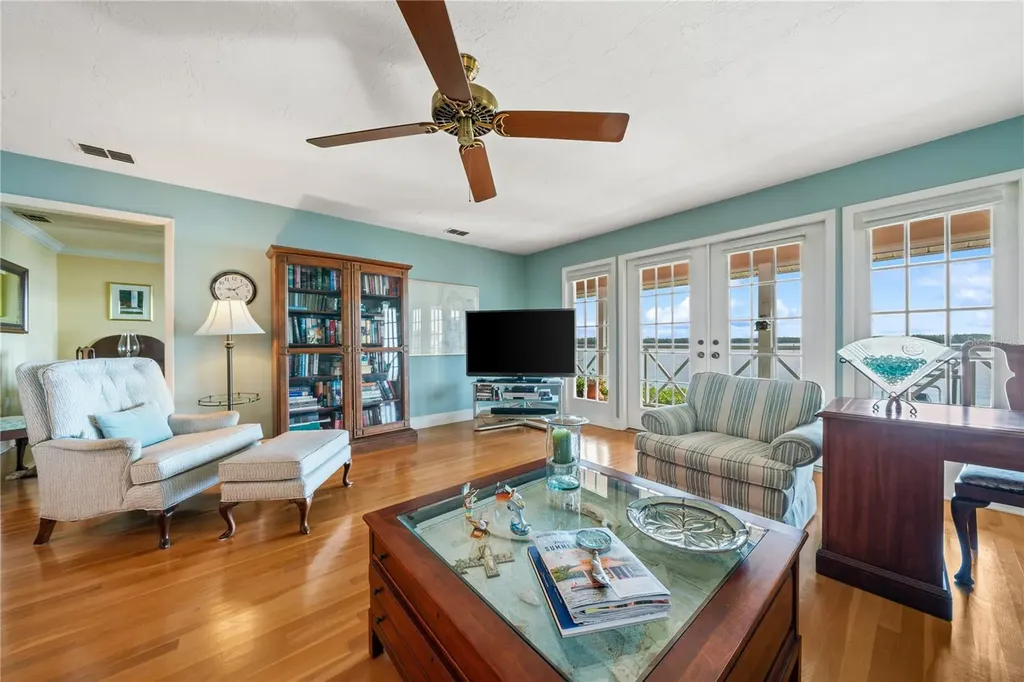 6663 Bayou Grande Boulevard NE St Petersburg FL 33702