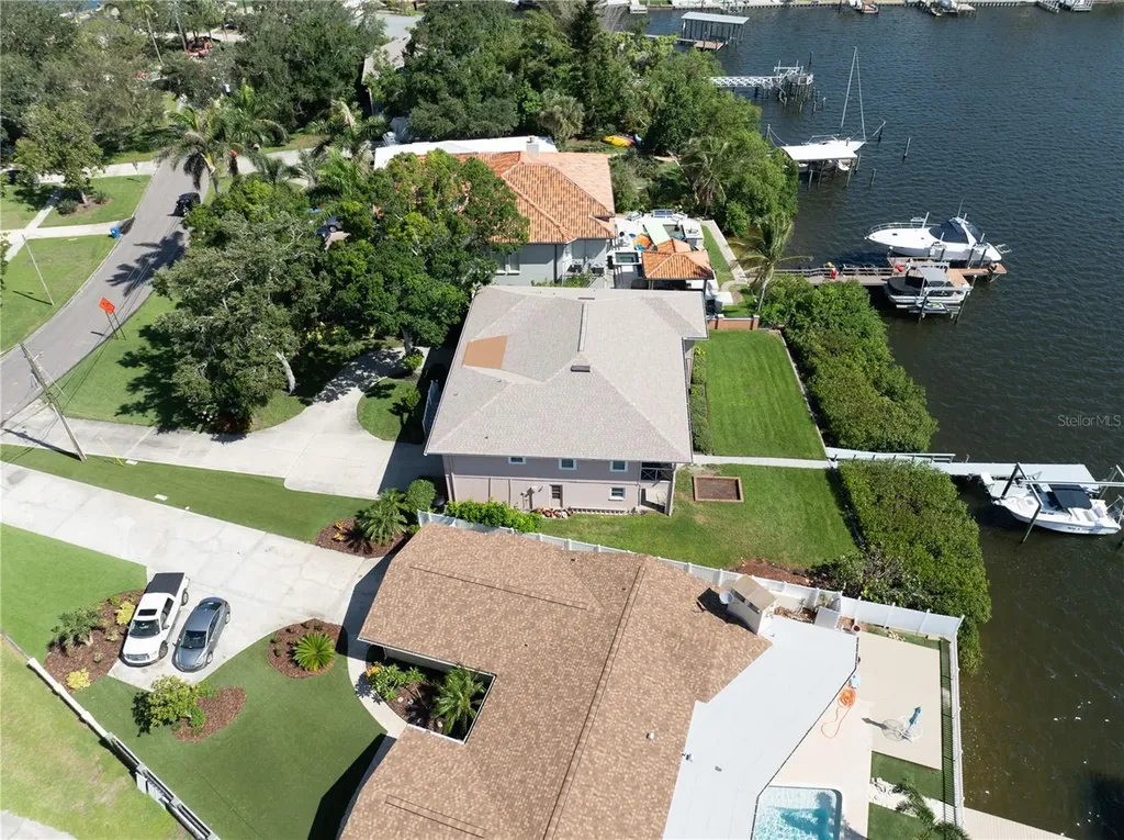 6663 Bayou Grande Boulevard NE St Petersburg FL 33702